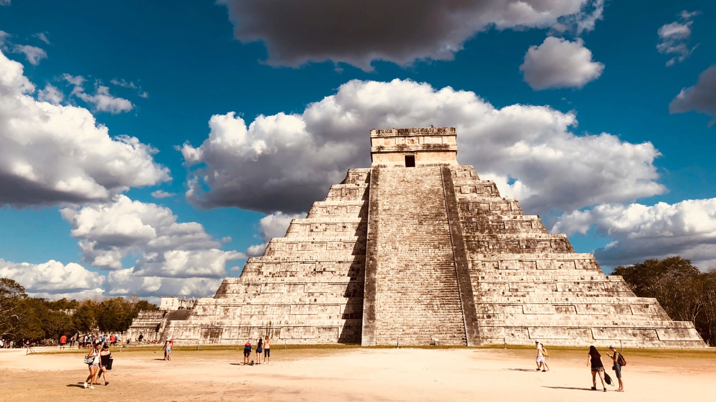 image of the ancient Maya site of Chichén Itzá